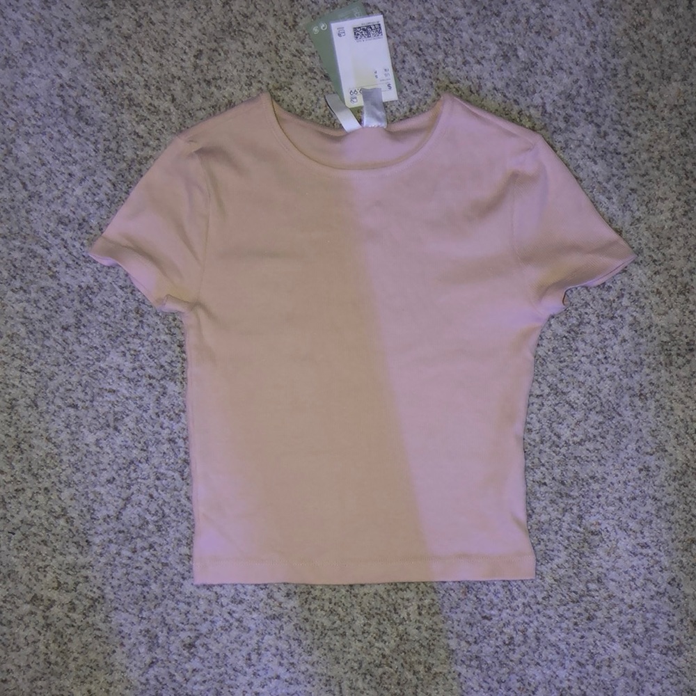 pink h&m cropped shirt
